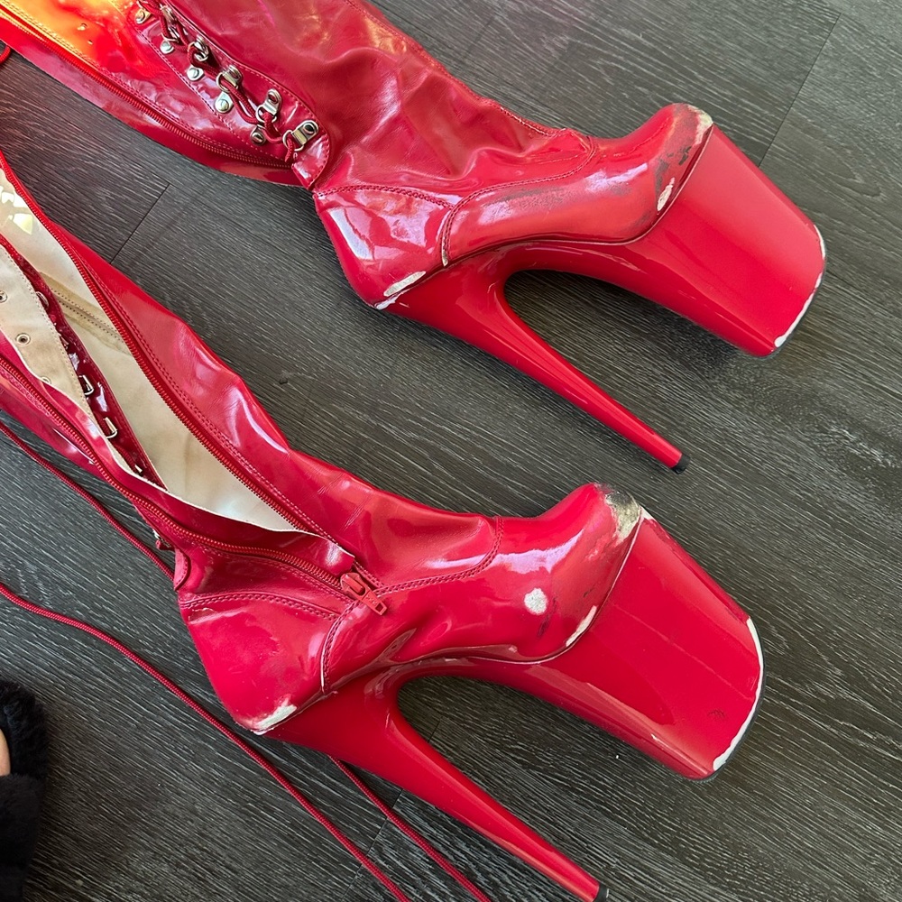 USED PLEASER FLAMINGO THIGH HIGHS